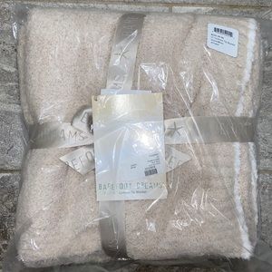 Barefoot Dreams Contrast Tip Blanket - 45X60